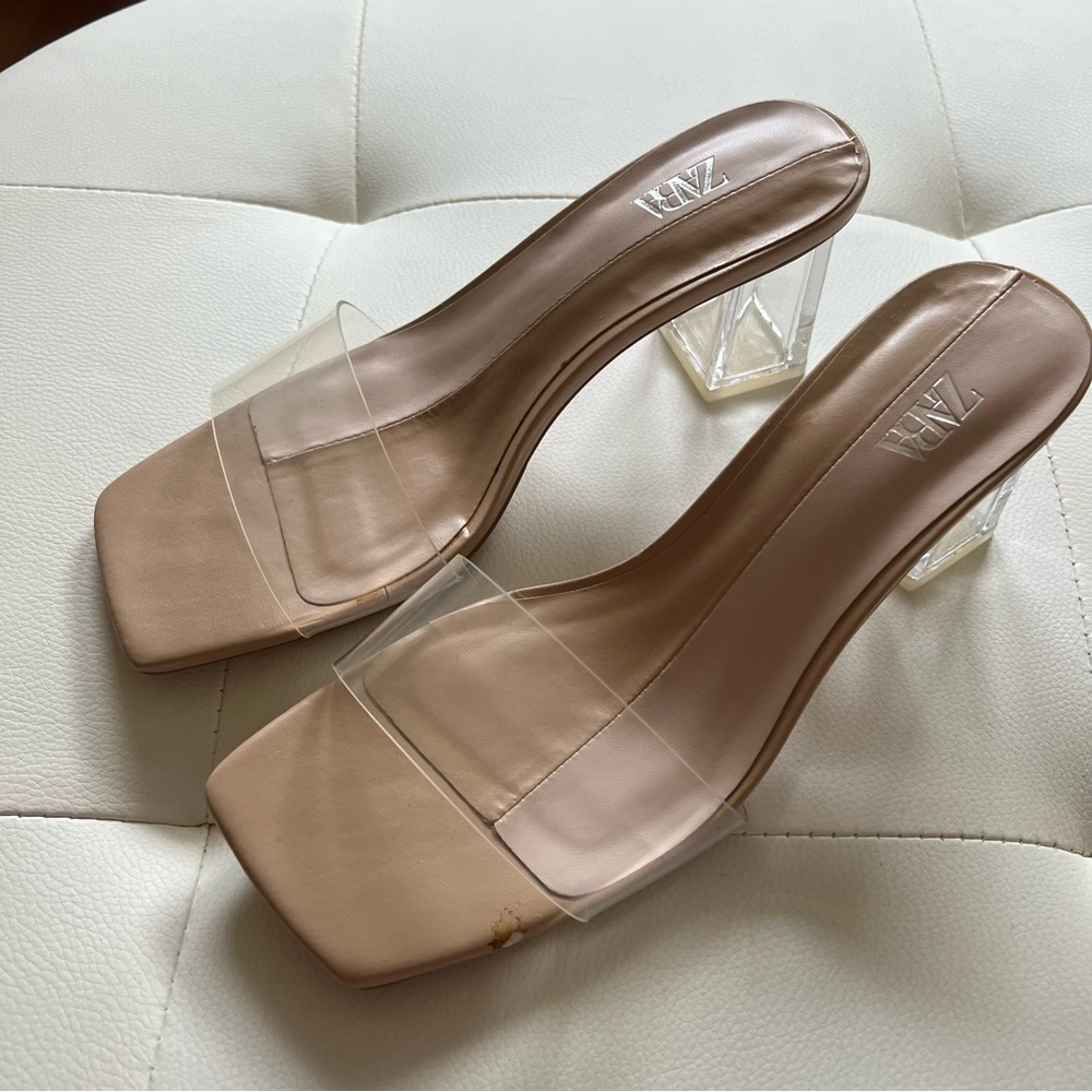 NWOT Zara Size 6 Vinyl Block Heels Nude